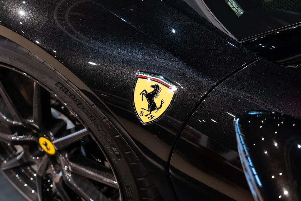 2022 Ferrari SF90 Spider - Image 12 of 31