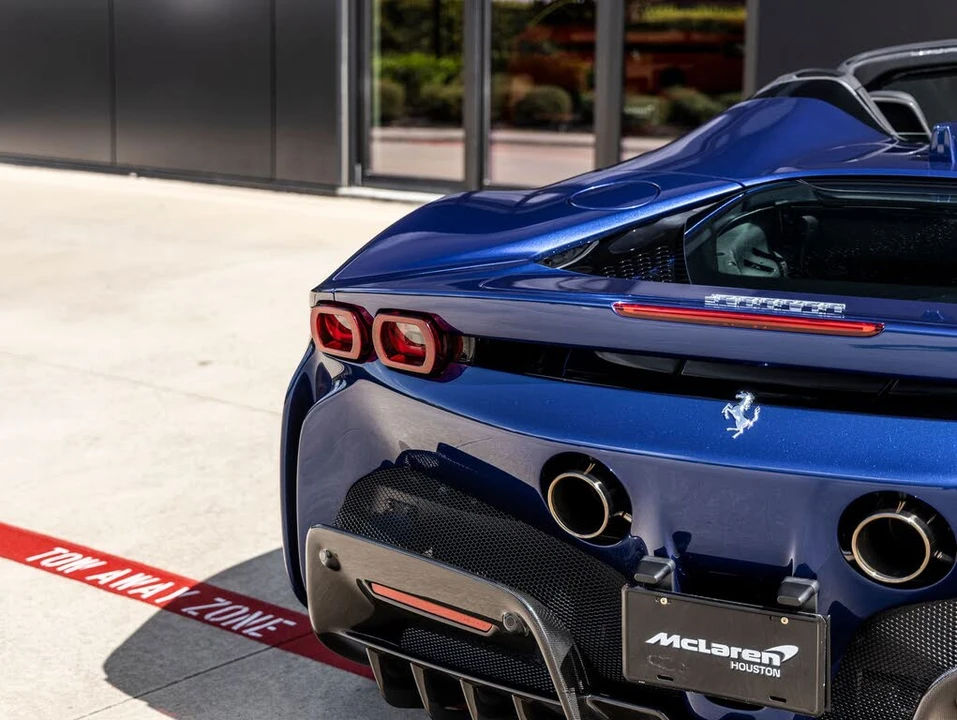 2022 Ferrari SF90 Spider - Image 14 of 31