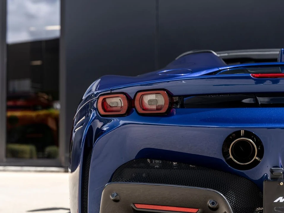 2022 Ferrari SF90 Spider - Image 12 of 31