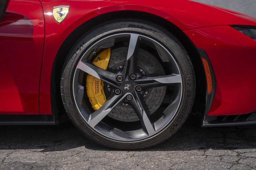 2022 Ferrari SF90 Spider - Image 16 of 31