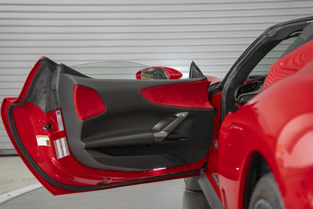 2022 Ferrari SF90 Spider - Image 25 of 31
