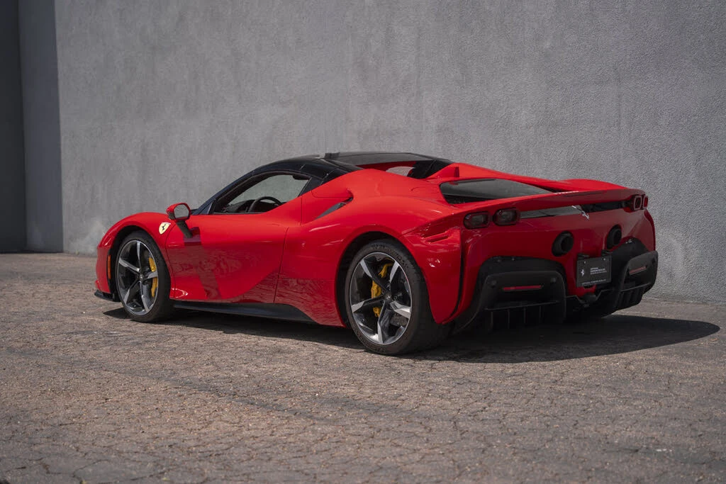 2022 Ferrari SF90 Spider - Image 13 of 31