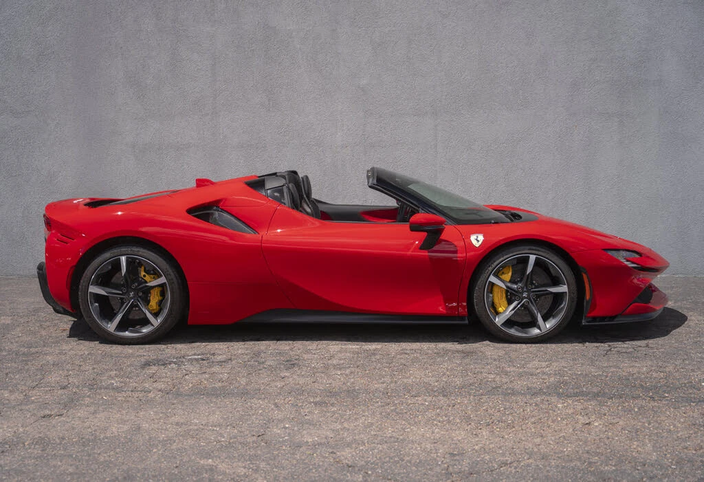 2022 Ferrari SF90 Spider - Image 7 of 31