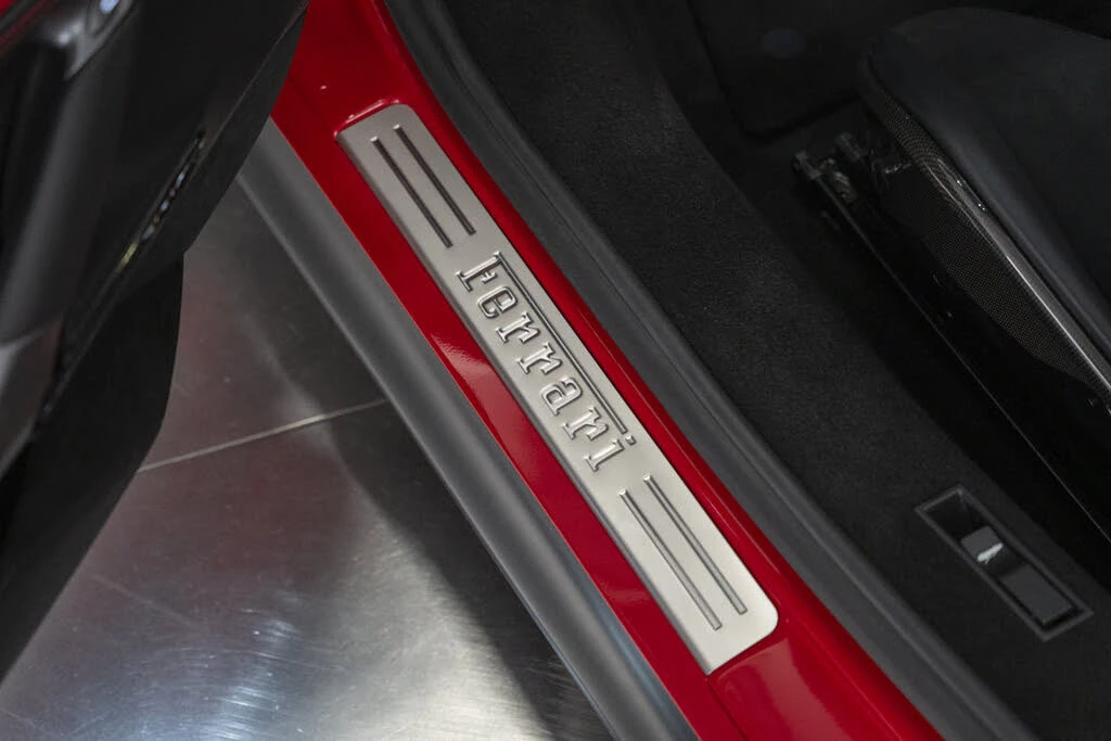 2022 Ferrari SF90 Spider - Image 27 of 31