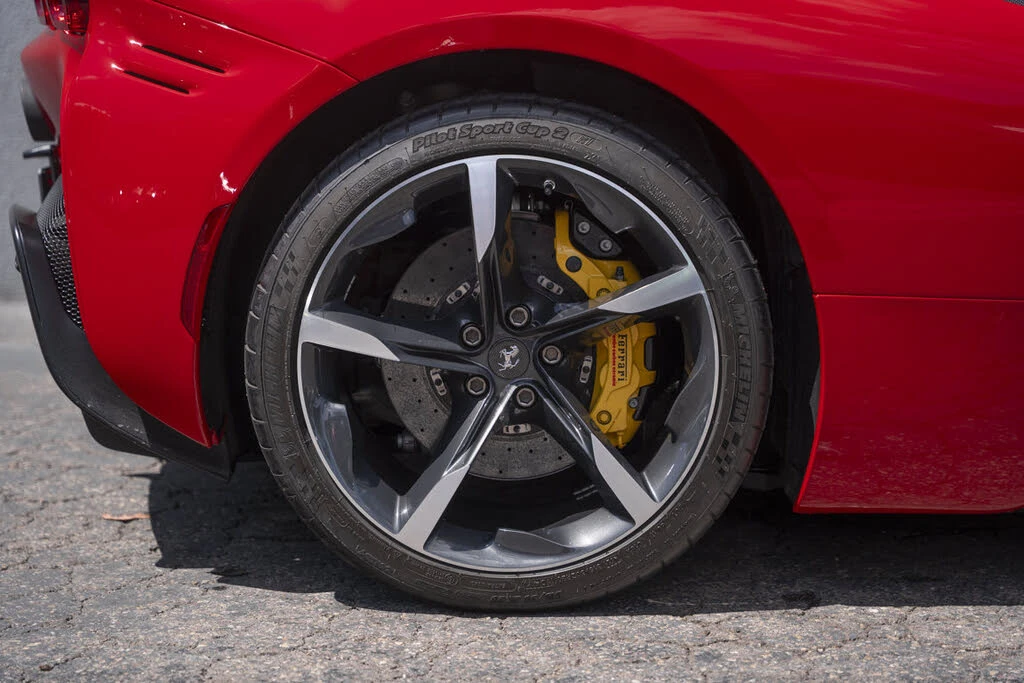 2022 Ferrari SF90 Spider - Image 15 of 31