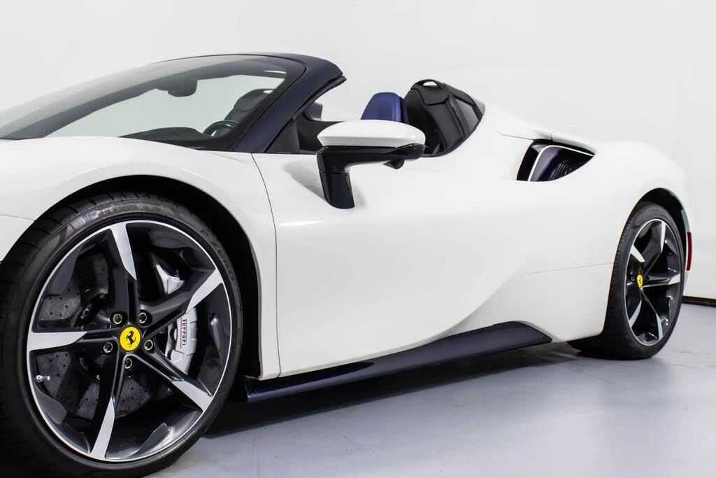 2022 Ferrari SF90 Spider - Image 30 of 31