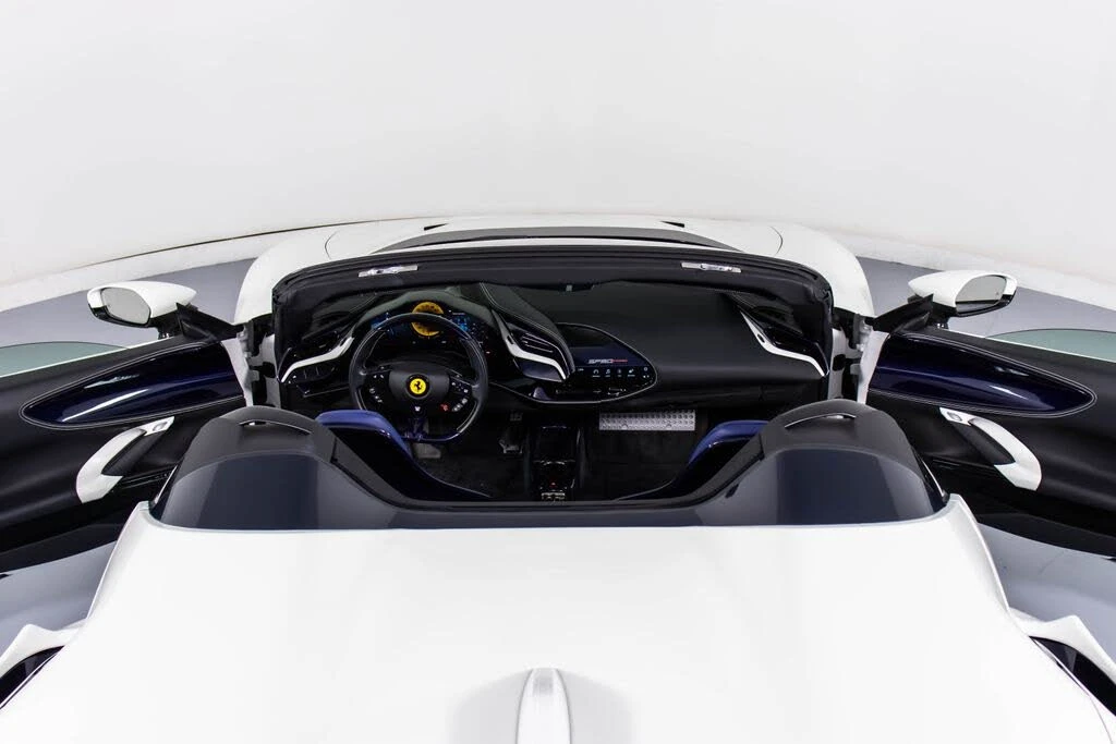 2022 Ferrari SF90 Spider - Image 23 of 31