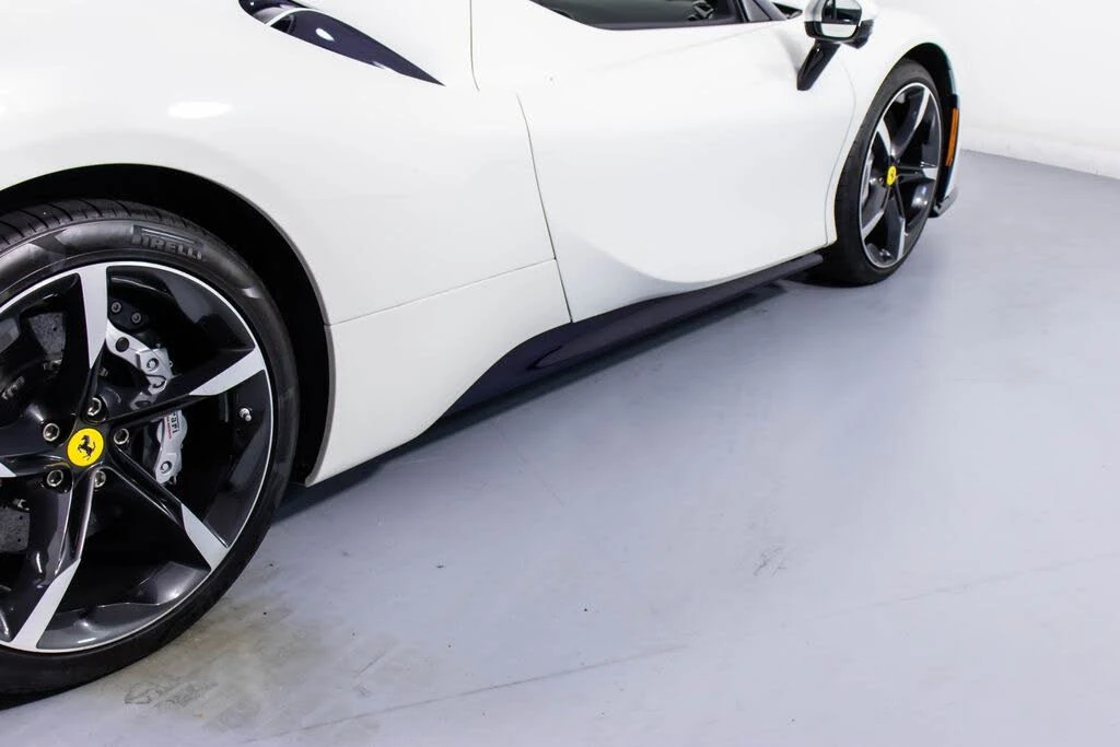 2022 Ferrari SF90 Spider - Image 20 of 31