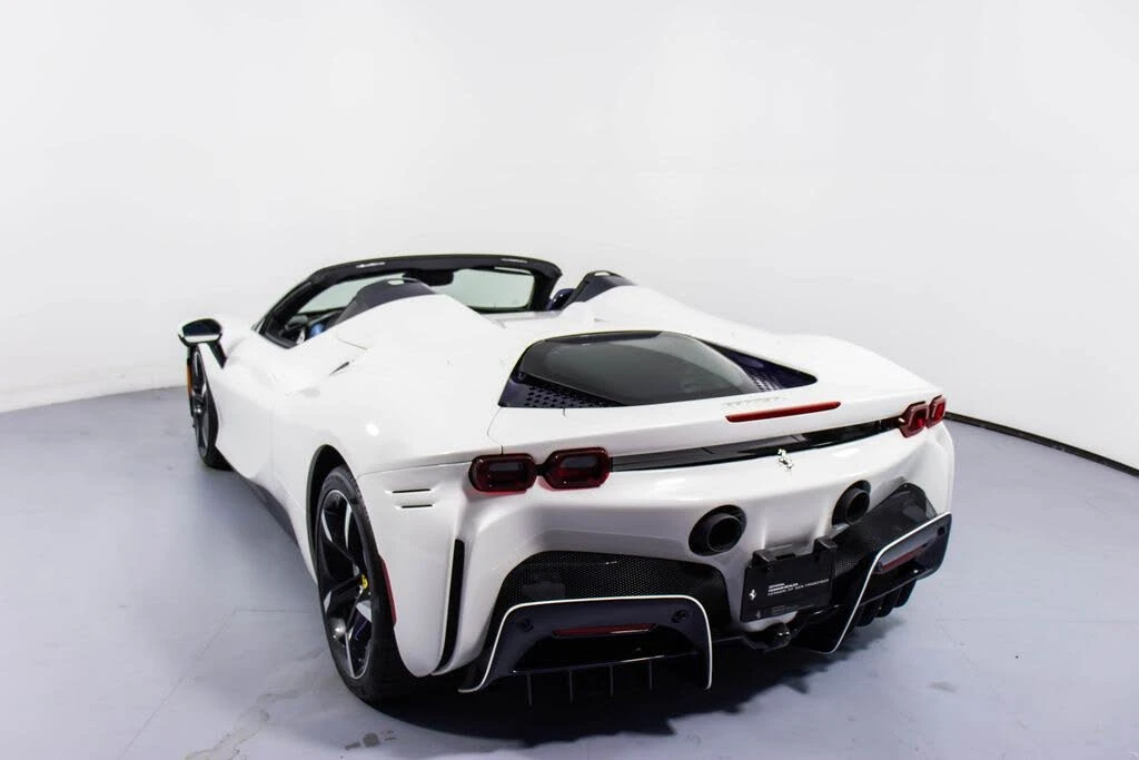 2022 Ferrari SF90 Spider - Image 26 of 31