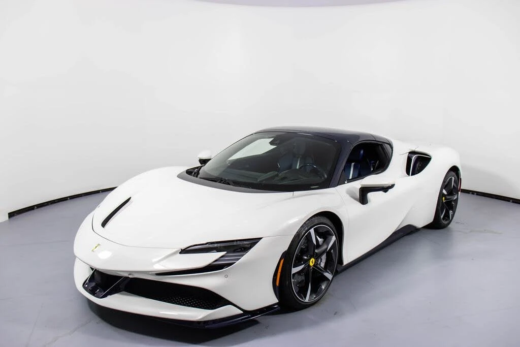 2022 Ferrari SF90 Spider - Image 10 of 31