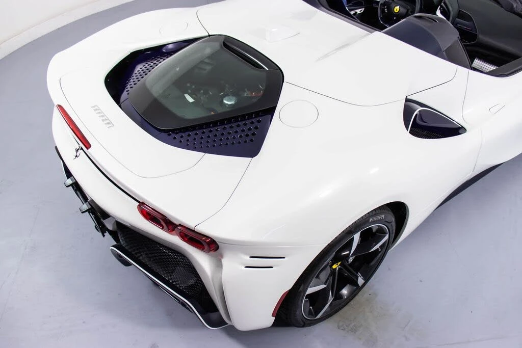 2022 Ferrari SF90 Spider - Image 21 of 31