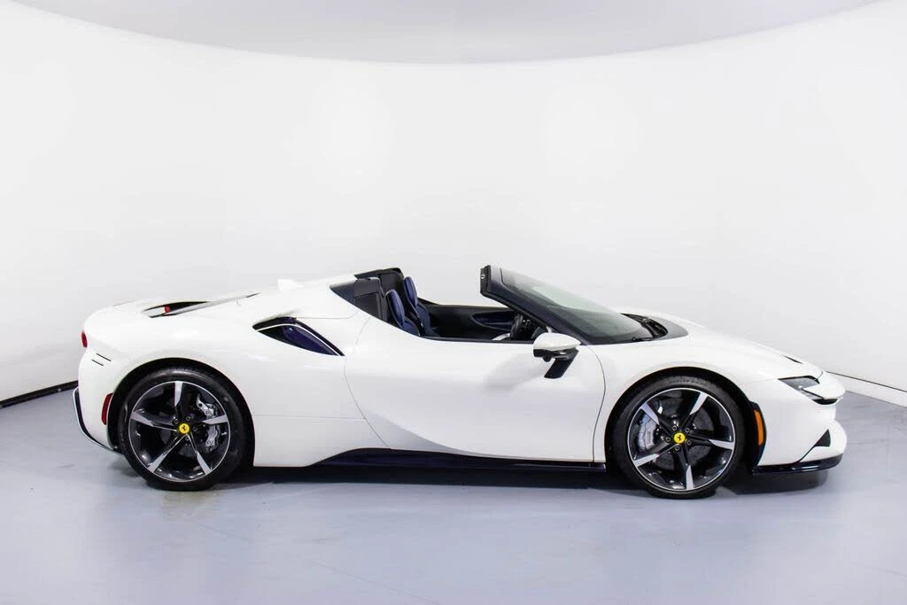 2022 Ferrari SF90 Spider - Image 3 of 31