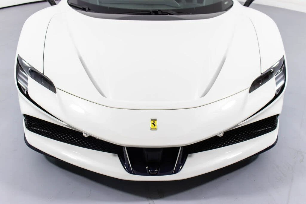 2022 Ferrari SF90 Spider - Image 14 of 31