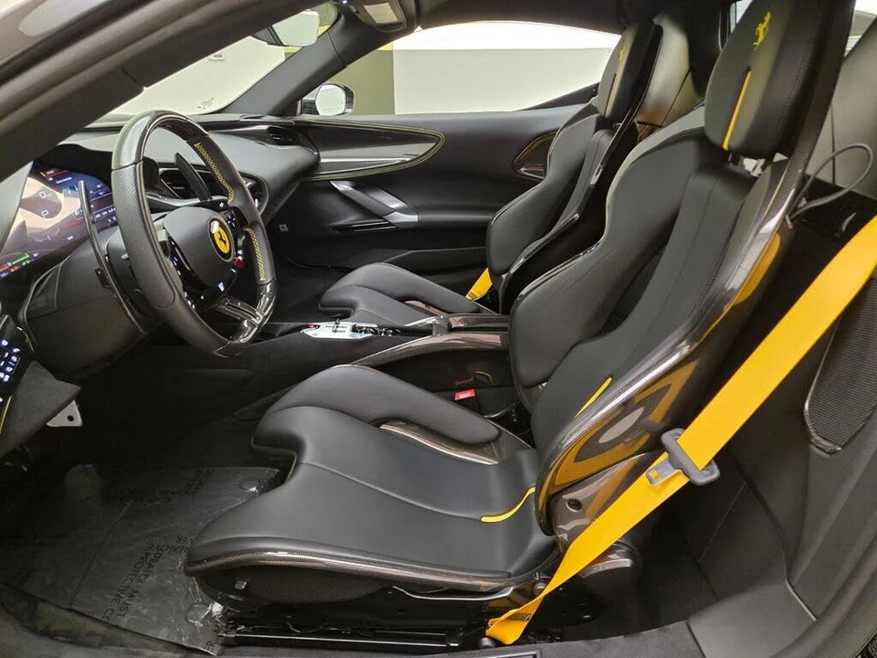 2022 Ferrari SF90 Spider - Image 18 of 31