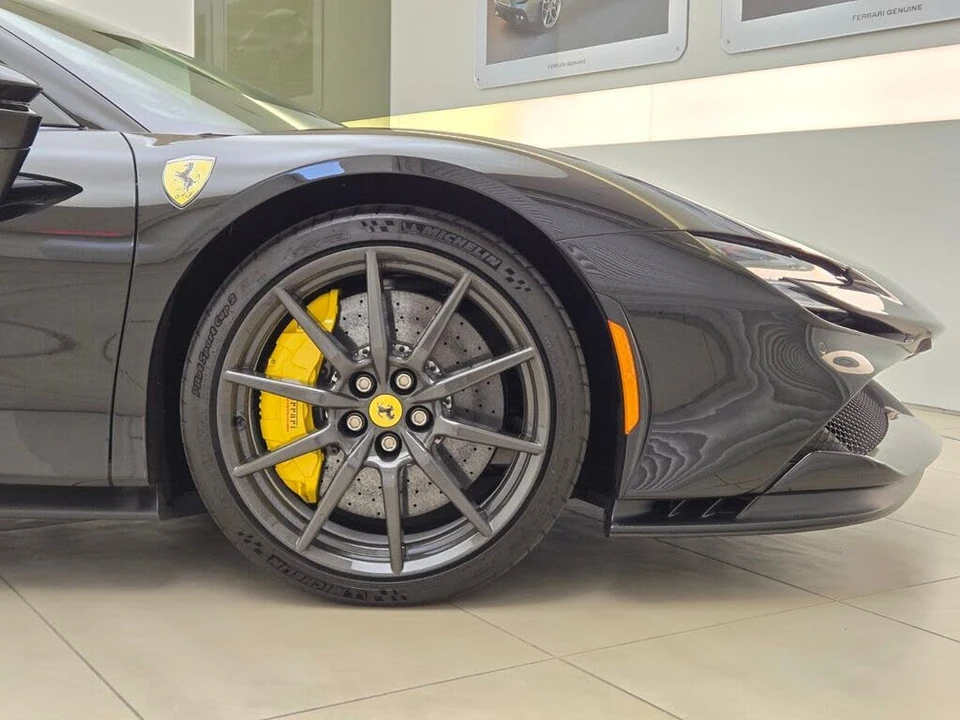 2022 Ferrari SF90 Spider - Image 8 of 31