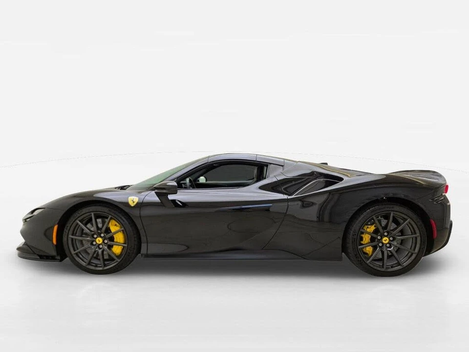 2022 Ferrari SF90 Spider - Image 12 of 31