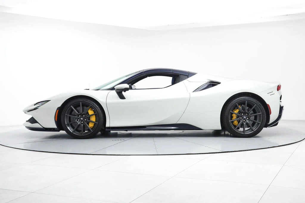 2022 Ferrari SF90 Spider - Image 7 of 31