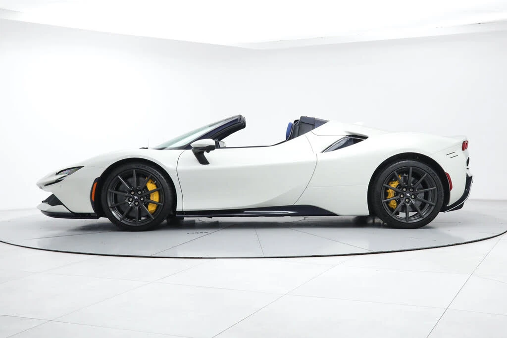 2022 Ferrari SF90 Spider - Image 4 of 31
