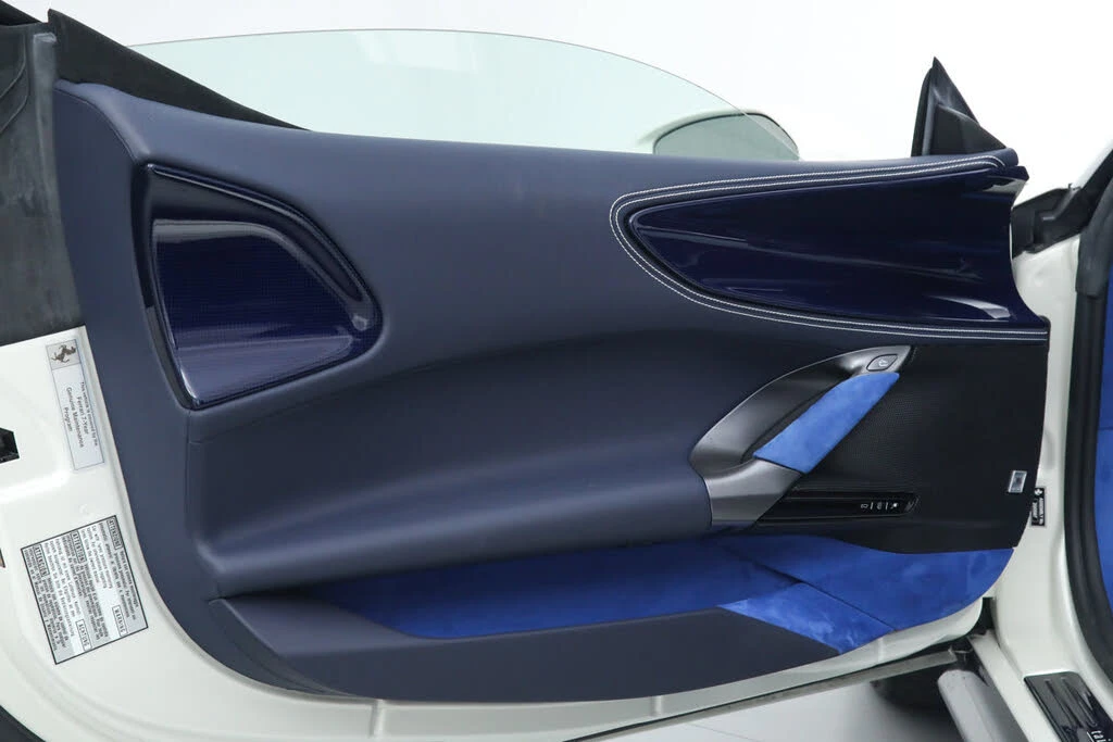 2022 Ferrari SF90 Spider - Image 25 of 31