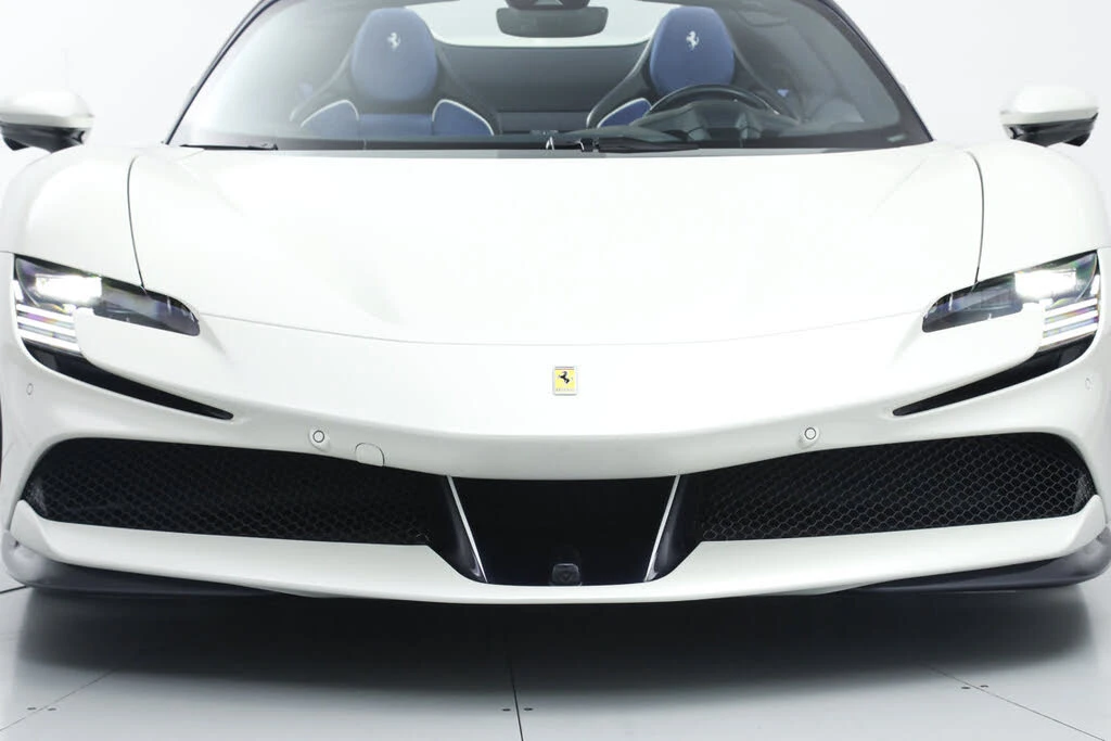 2022 Ferrari SF90 Spider - Image 14 of 31