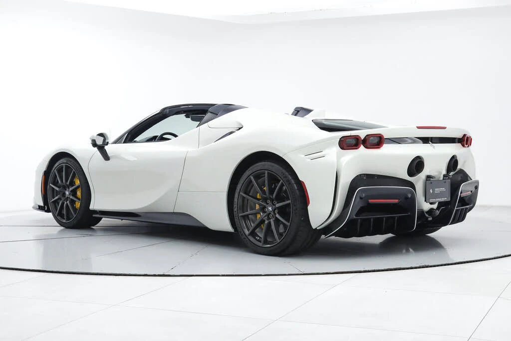 2022 Ferrari SF90 Spider - Image 8 of 31