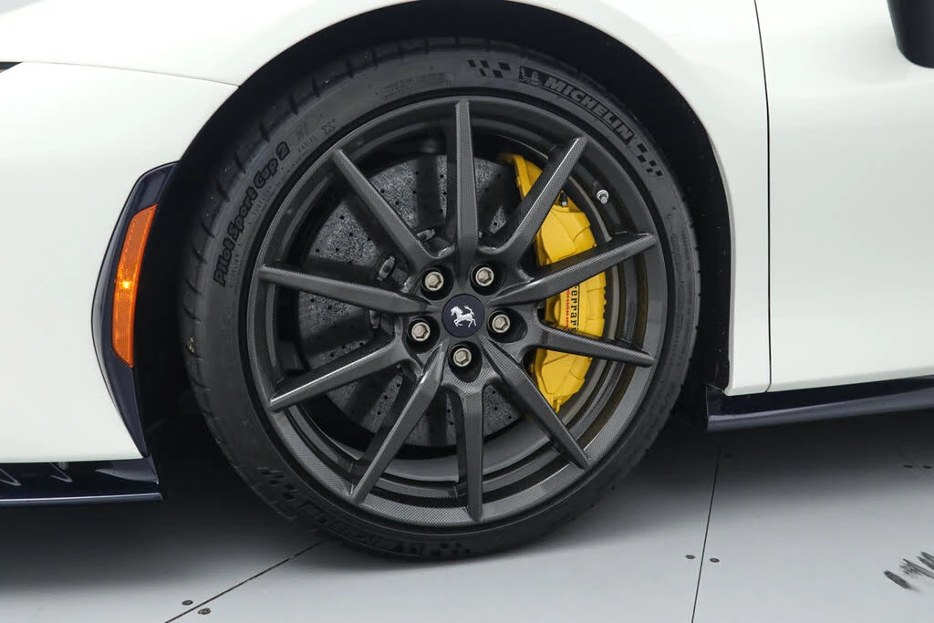 2022 Ferrari SF90 Spider - Image 16 of 31