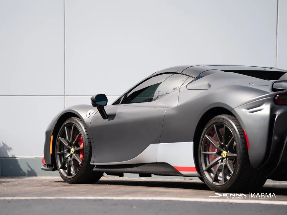 2022 Ferrari SF90 Spider - Image 27 of 31