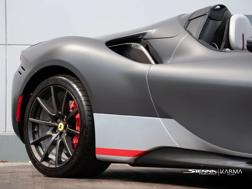 2022 Ferrari SF90 Spider - Image 11 of 31