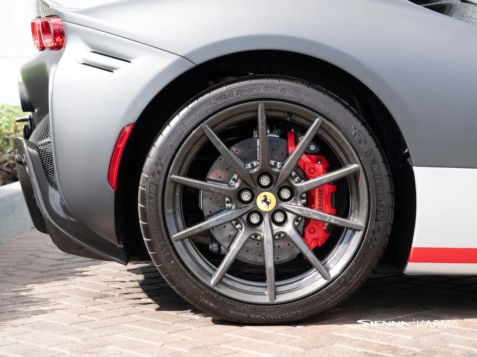 2022 Ferrari SF90 Spider - Image 20 of 31