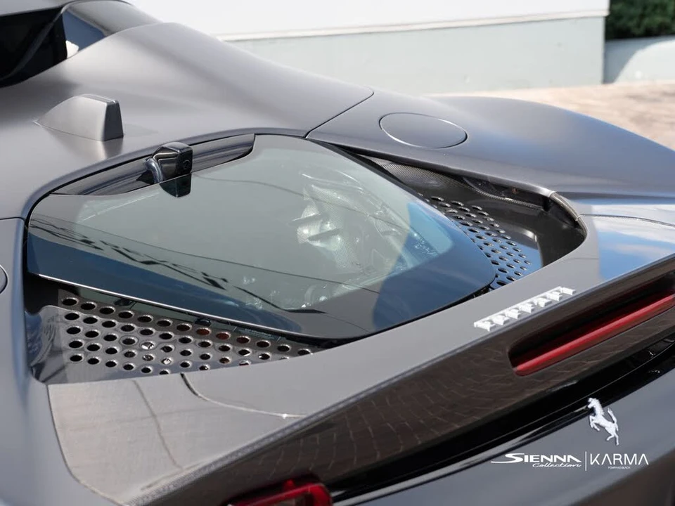 2022 Ferrari SF90 Spider - Image 30 of 31