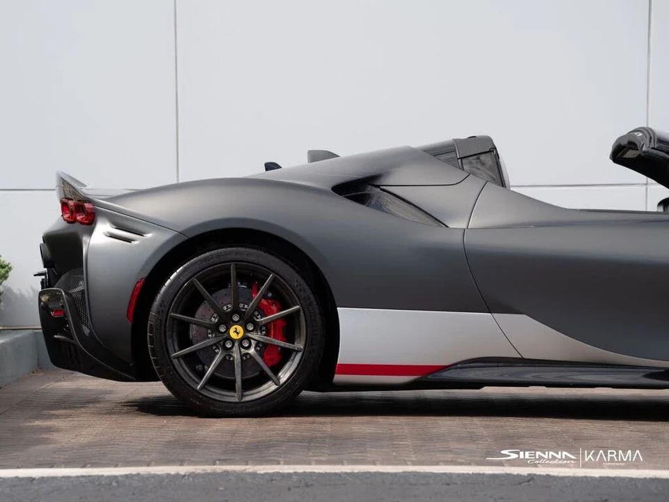 2022 Ferrari SF90 Spider - Image 17 of 31