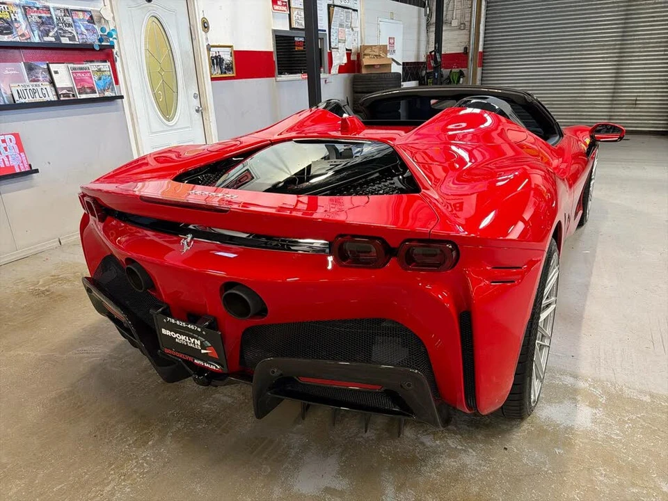 2022 Ferrari SF90 Spider - Image 6 of 31
