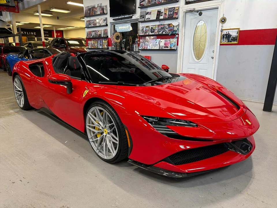 2022 Ferrari SF90 Spider - Image 3 of 31