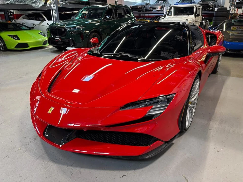 2022 Ferrari SF90 Spider - Image 11 of 31
