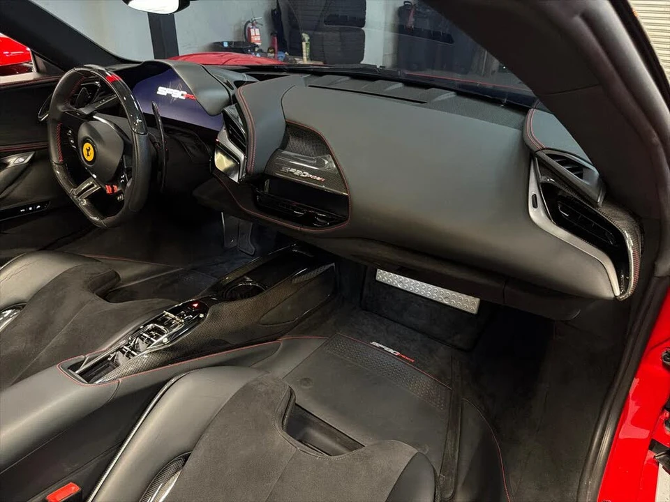 2022 Ferrari SF90 Spider - Image 25 of 31
