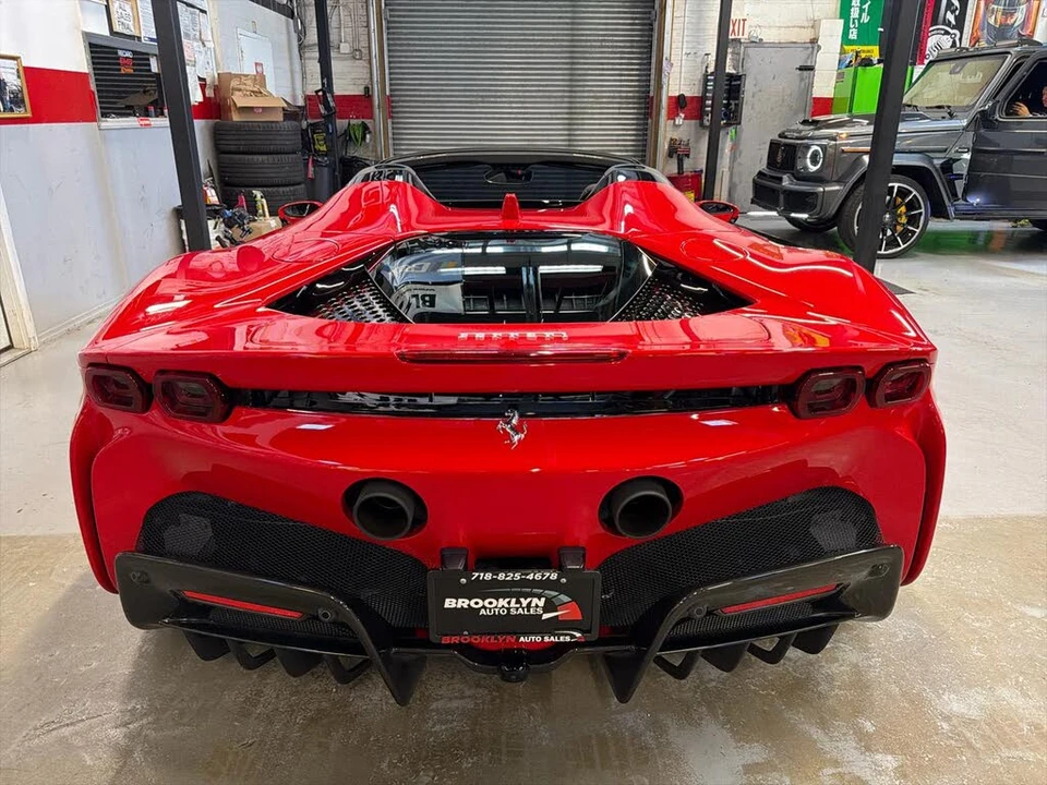 2022 Ferrari SF90 Spider - Image 7 of 31