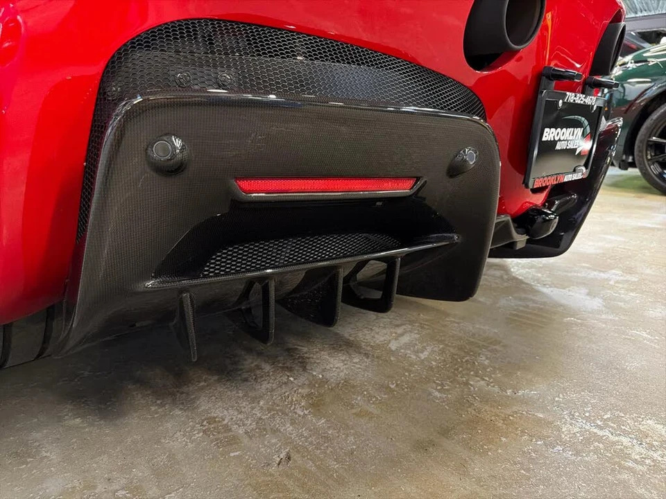 2022 Ferrari SF90 Spider - Image 16 of 31
