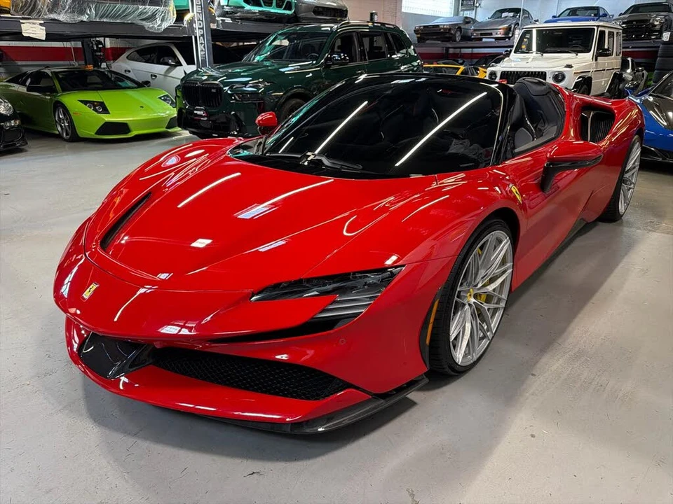 2022 Ferrari SF90 Spider - Image 10 of 31