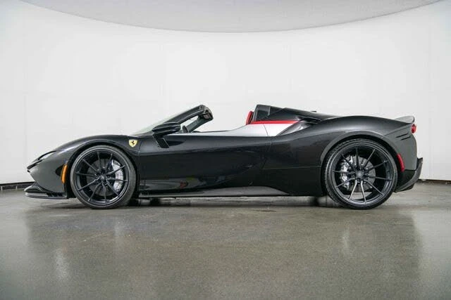 2022 Ferrari SF90 Spider - Image 5 of 31