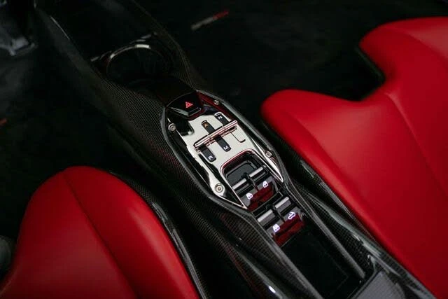 2022 Ferrari SF90 Spider - Image 22 of 31