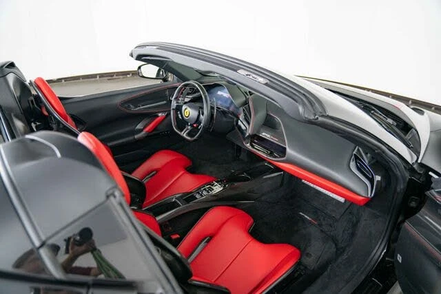 2022 Ferrari SF90 Spider - Image 24 of 31