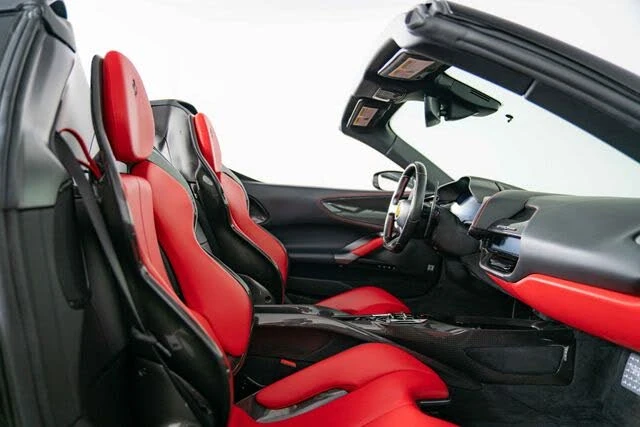 2022 Ferrari SF90 Spider - Image 25 of 31