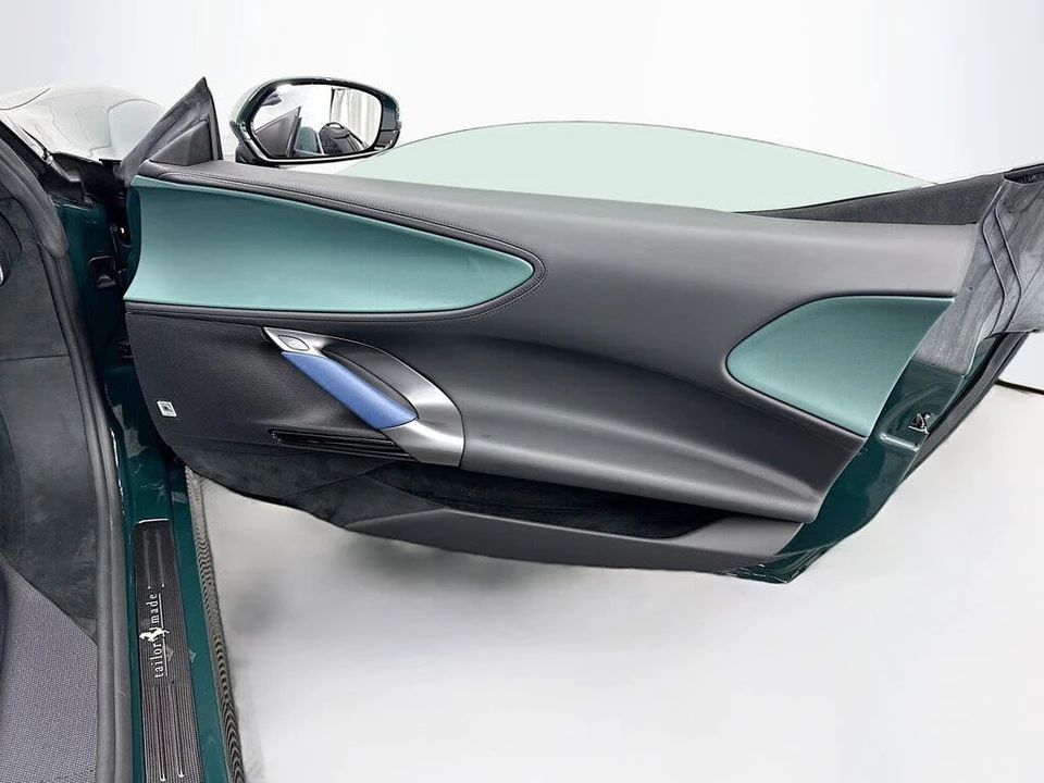 2022 Ferrari SF90 Spider - Image 30 of 31