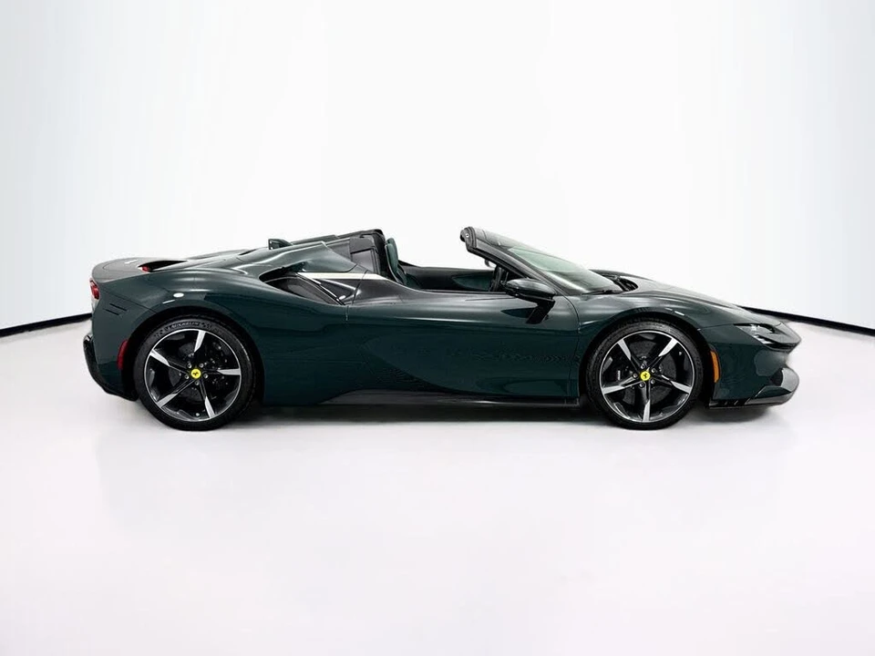 2022 Ferrari SF90 Spider - Image 4 of 31