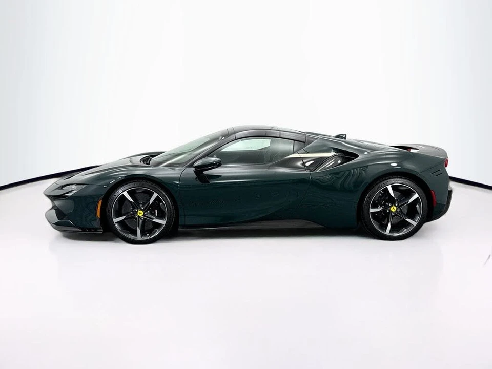 2022 Ferrari SF90 Spider - Image 16 of 31