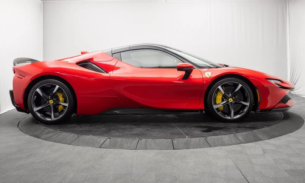 2022 Ferrari SF90 Spider - Image 13 of 31