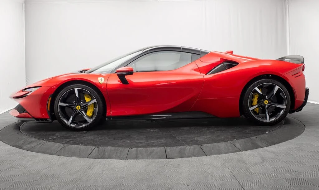 2022 Ferrari SF90 Spider - Image 16 of 31