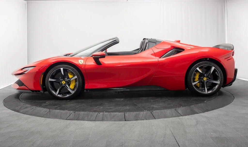 2022 Ferrari SF90 Spider - Image 8 of 31