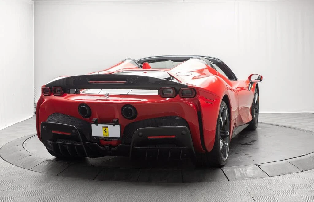 2022 Ferrari SF90 Spider - Image 5 of 31