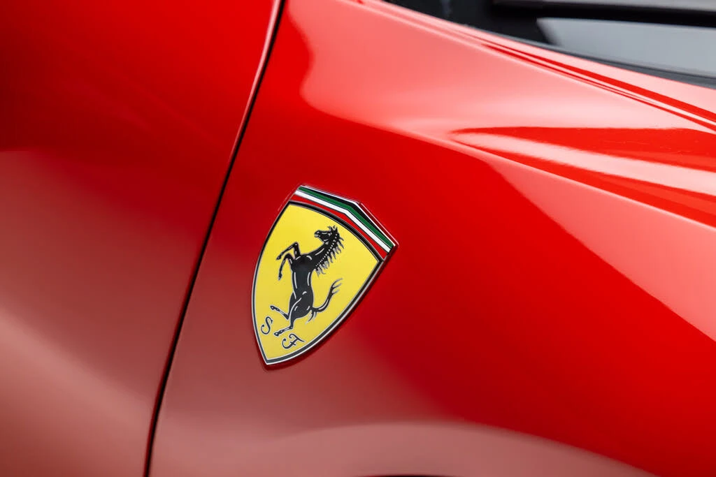 2022 Ferrari SF90 Spider - Image 27 of 31
